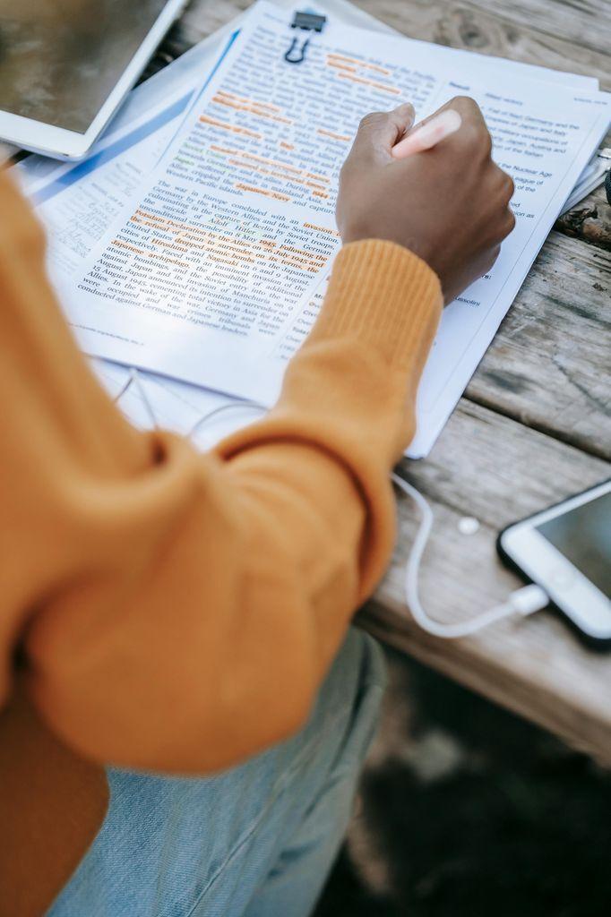 Padroneggiare larte di scrivere una bozza di articolo di ricerca